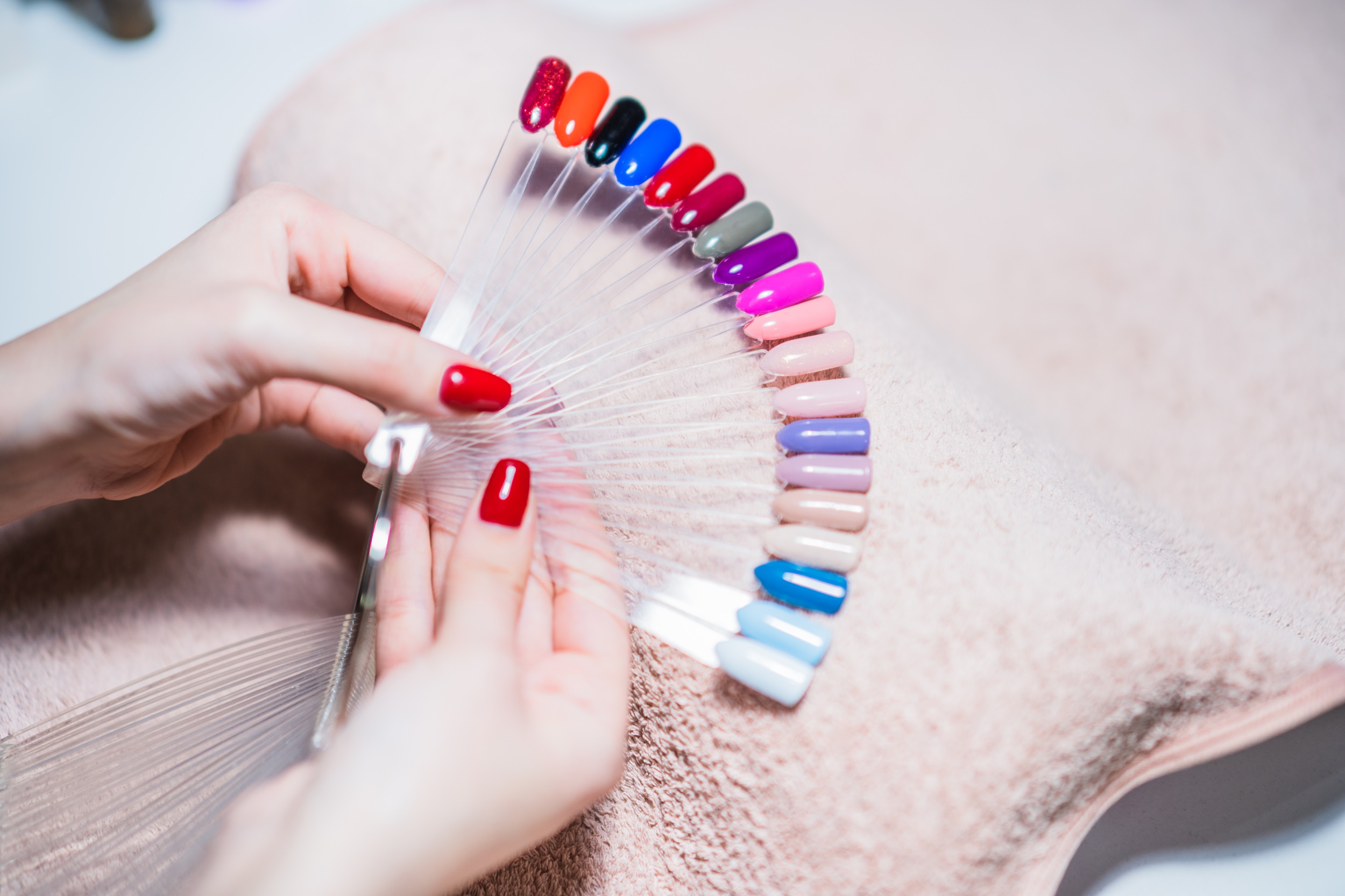  Rosa Nails Studio negleklinik tilbyder 1